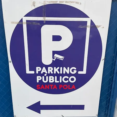 Piso Muy Cerca De La Playa Con Parking