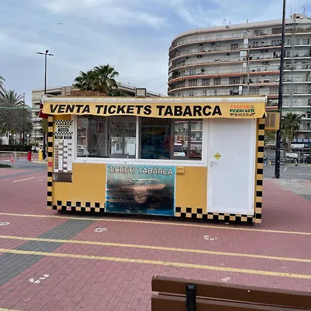 Piso Muy Cerca De La Playa Con Parking *