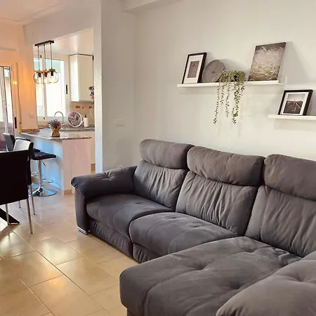Lägenhet Piso Muy Cerca De La Playa Con Parking